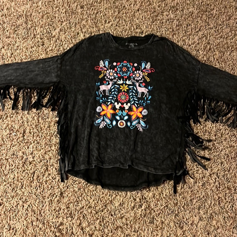 Cute fringe shirt size 6